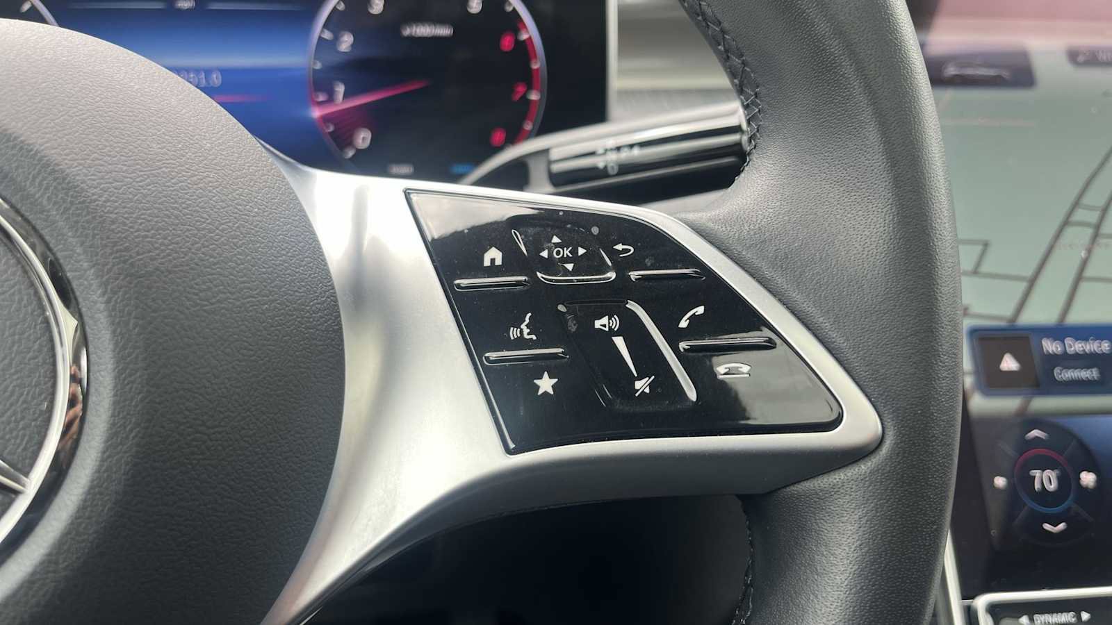 Used 2023 Mercedes-Benz GLC 300 4MATIC image 40
