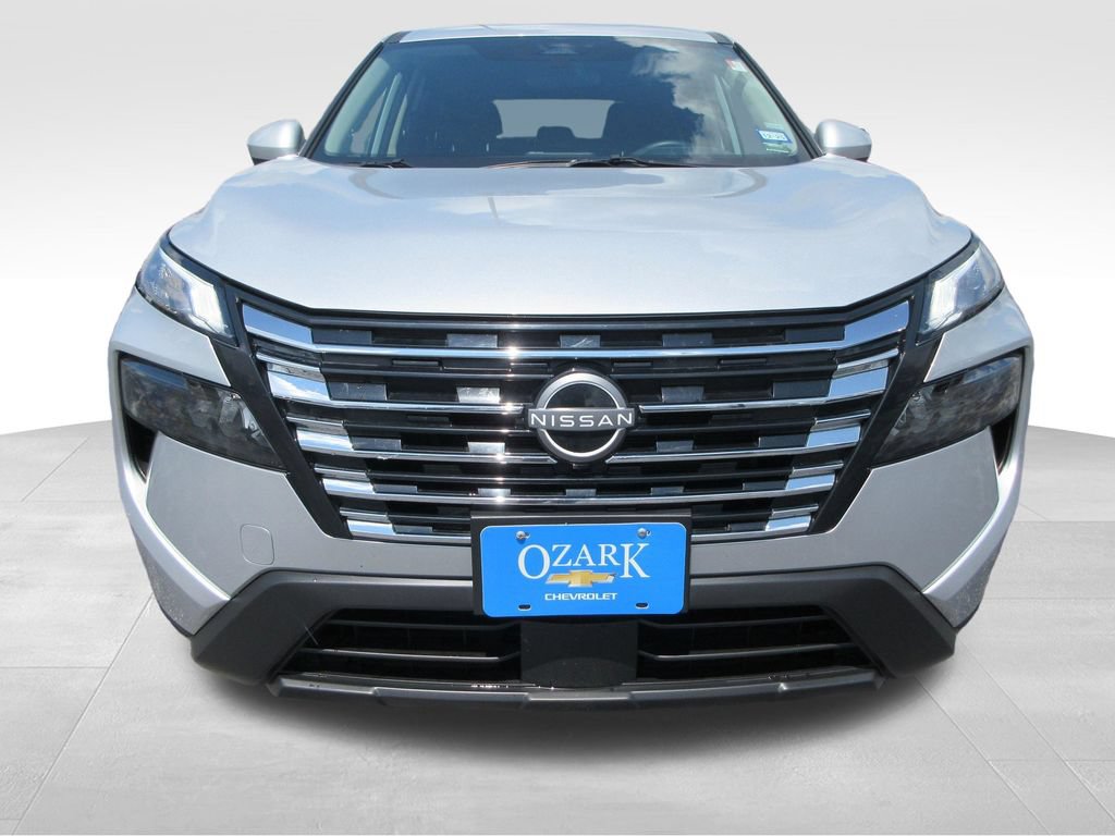 Used 2025 Nissan Rogue SV FWD image 8