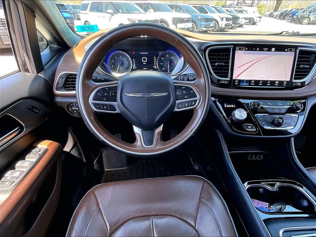 Used 2021 Chrysler Pacifica Limited AWD/4WD image 17