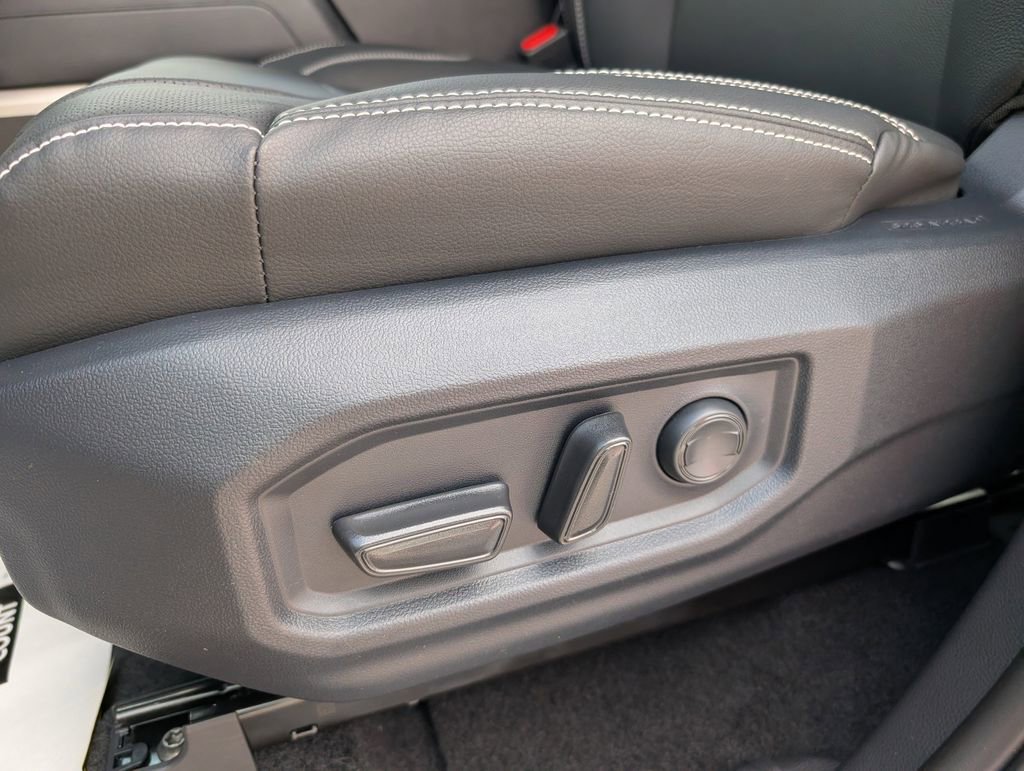 New 2026 Toyota Tundra SR5 image 10