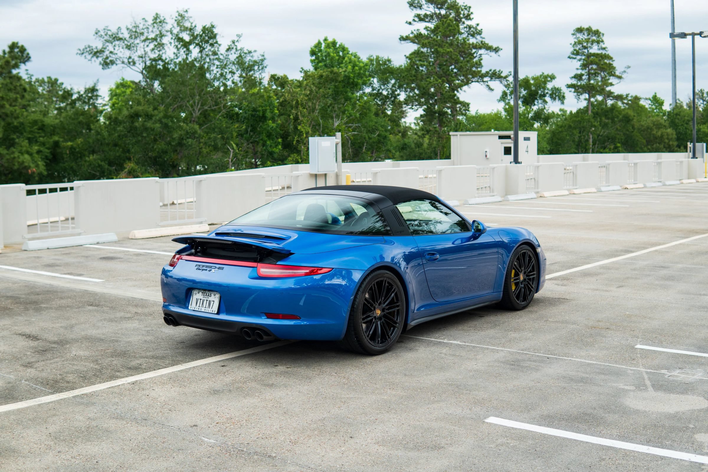 Used 2015 Porsche 911 Targa 4S w/ Sport Chrono Package AWD/4WD image 10