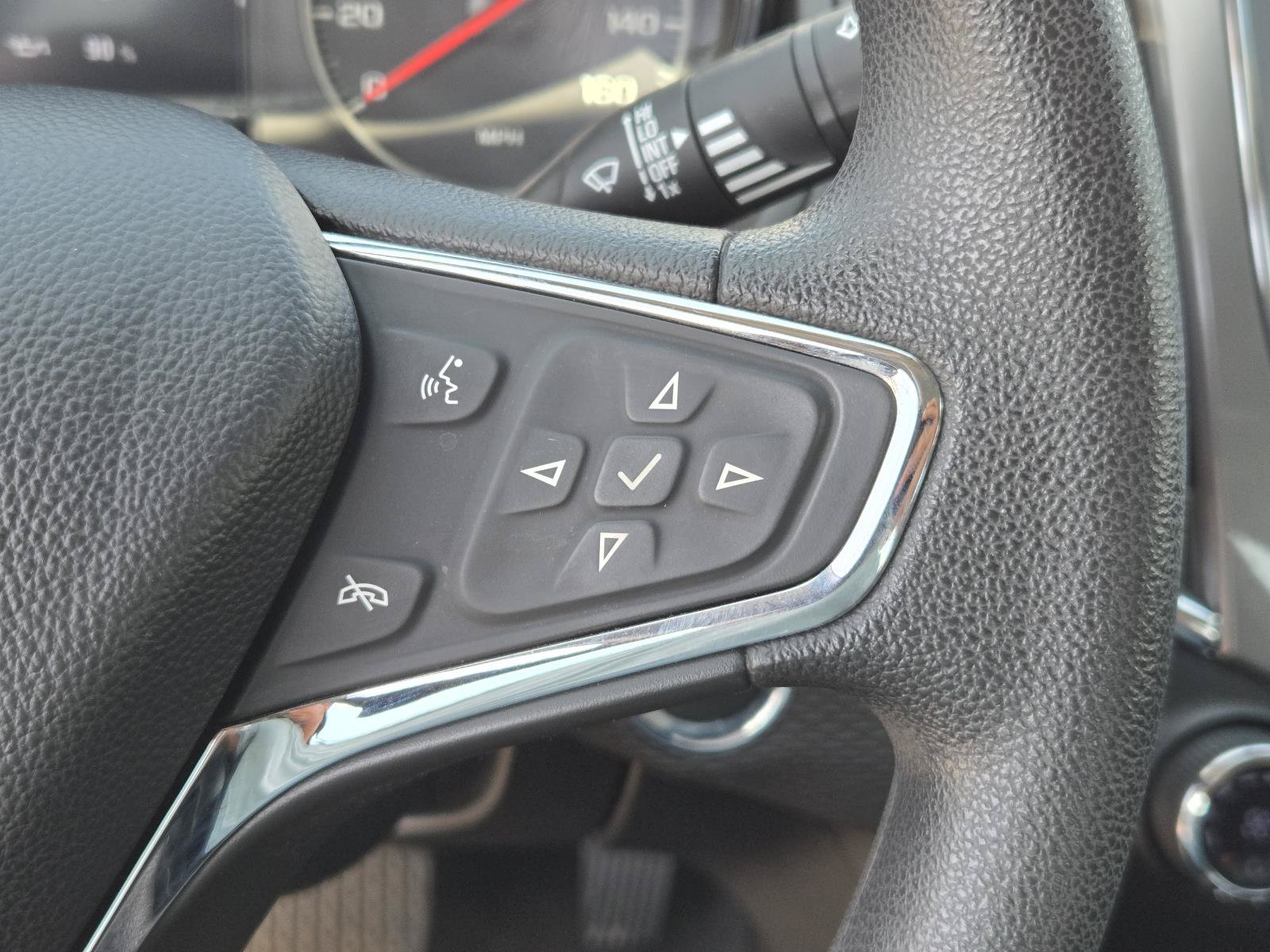 Used 2019 Chevrolet Cruze LT w/ Convenience Package FWD image 18