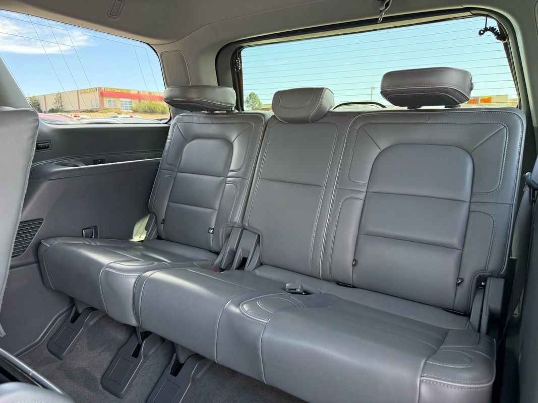 Used 2019 Lincoln Navigator Reserve image 18