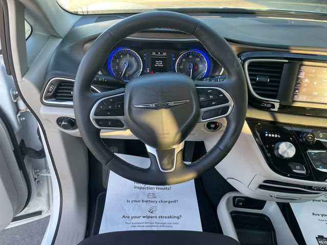 Used 2023 Chrysler Voyager LX FWD image 14