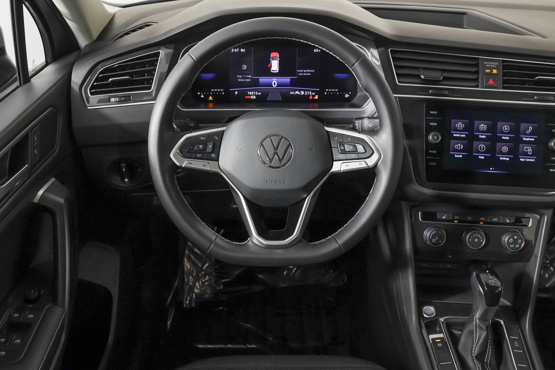 Used 2024 Volkswagen Tiguan S AWD/4WD image 36