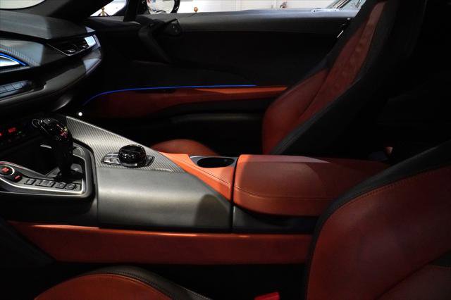Used 2019 BMW i8 Coupe image 24