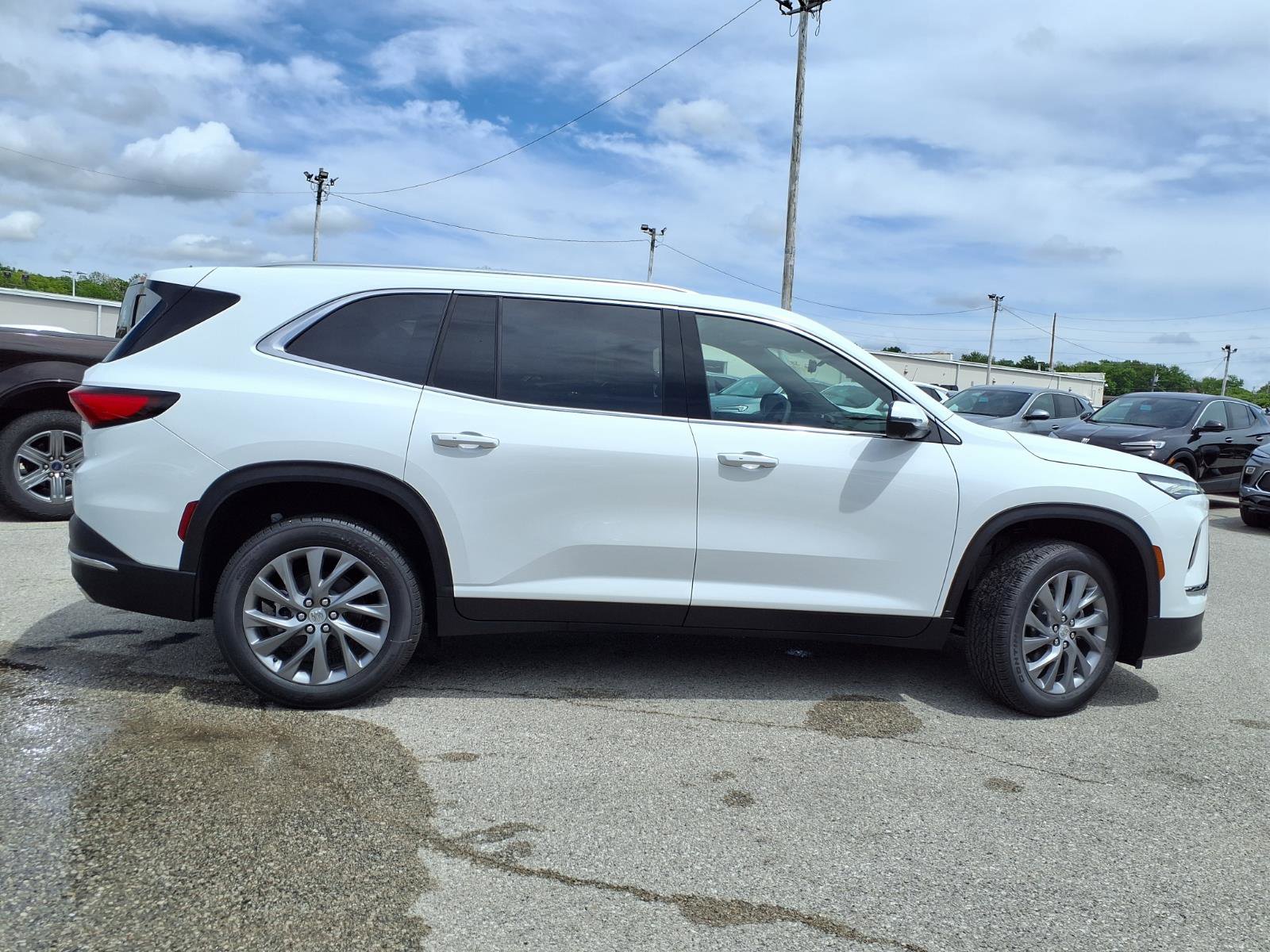 New 2026 Buick Enclave Preferred FWD image 27