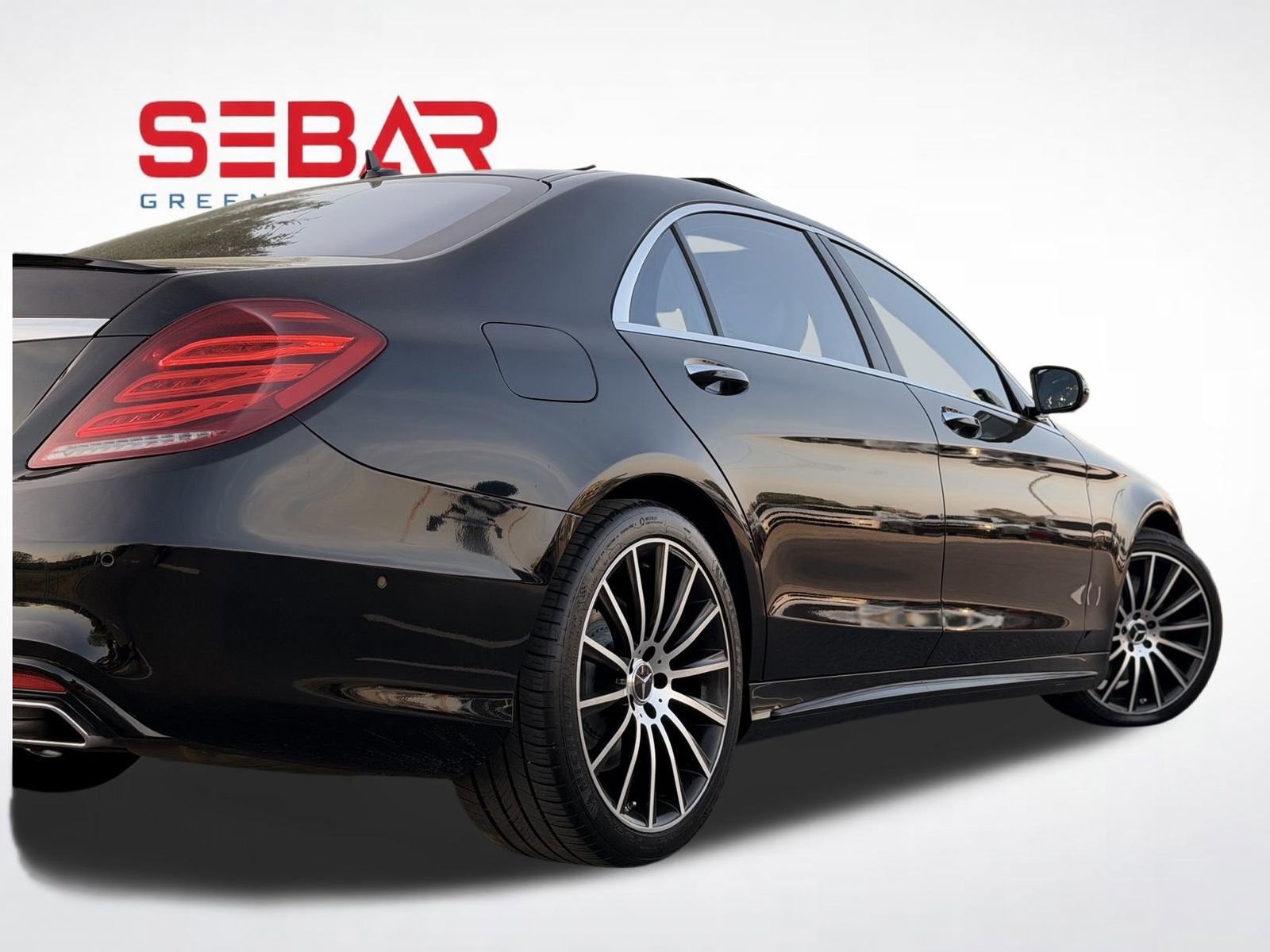 Used 2014 Mercedes-Benz S 550 Sedan w/ Sport Package w/ Sport Package image 4