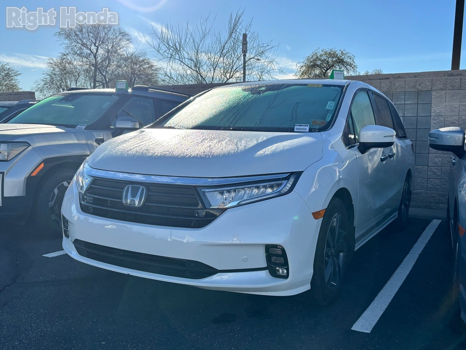 Used 2023 Honda Odyssey Touring image 2