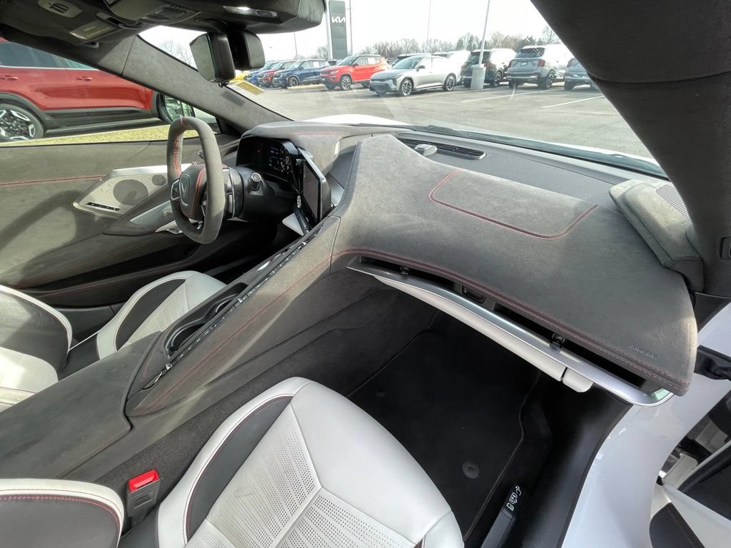 Used 2023 Chevrolet Corvette Stingray Premium Conv RWD image 31