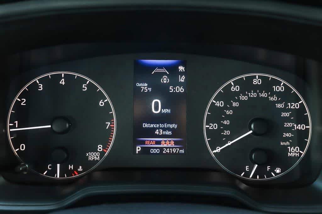 Used 2023 Toyota Corolla Cross L image 22