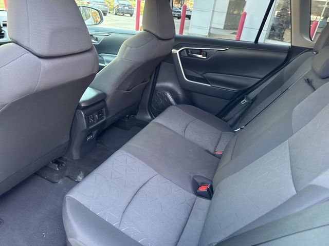Used 2022 Toyota RAV4 XLE image 16