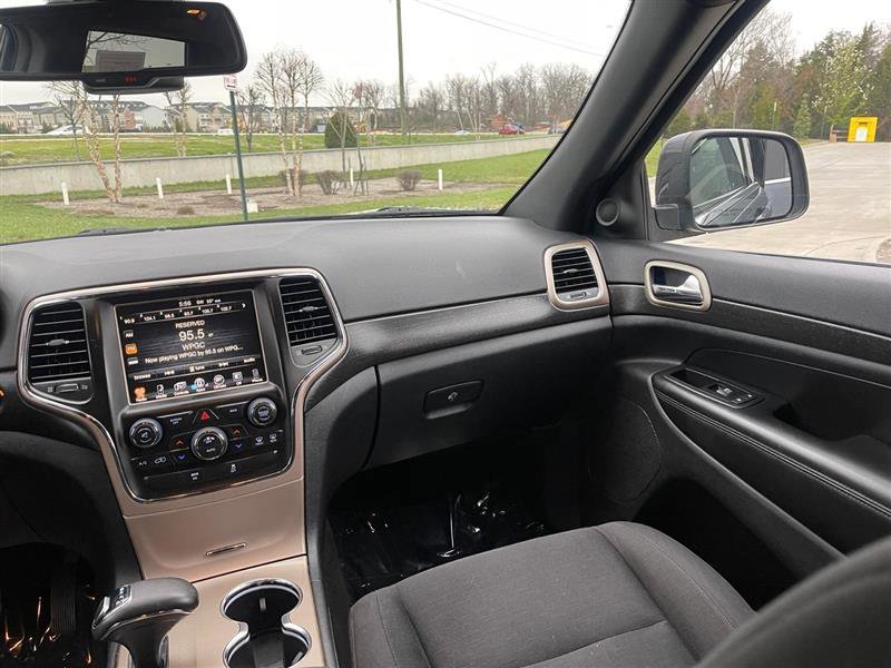 Used 2015 Jeep Grand Cherokee Laredo w/ Quick Order Package 23E image 30