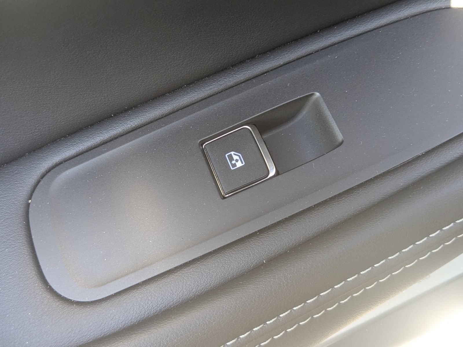 Used 2025 INFINITI QX60 Luxe AWD/4WD image 30