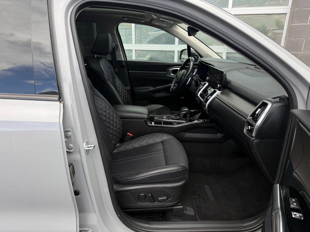 Used 2022 Kia Sorento SX Prestige AWD/4WD image 46