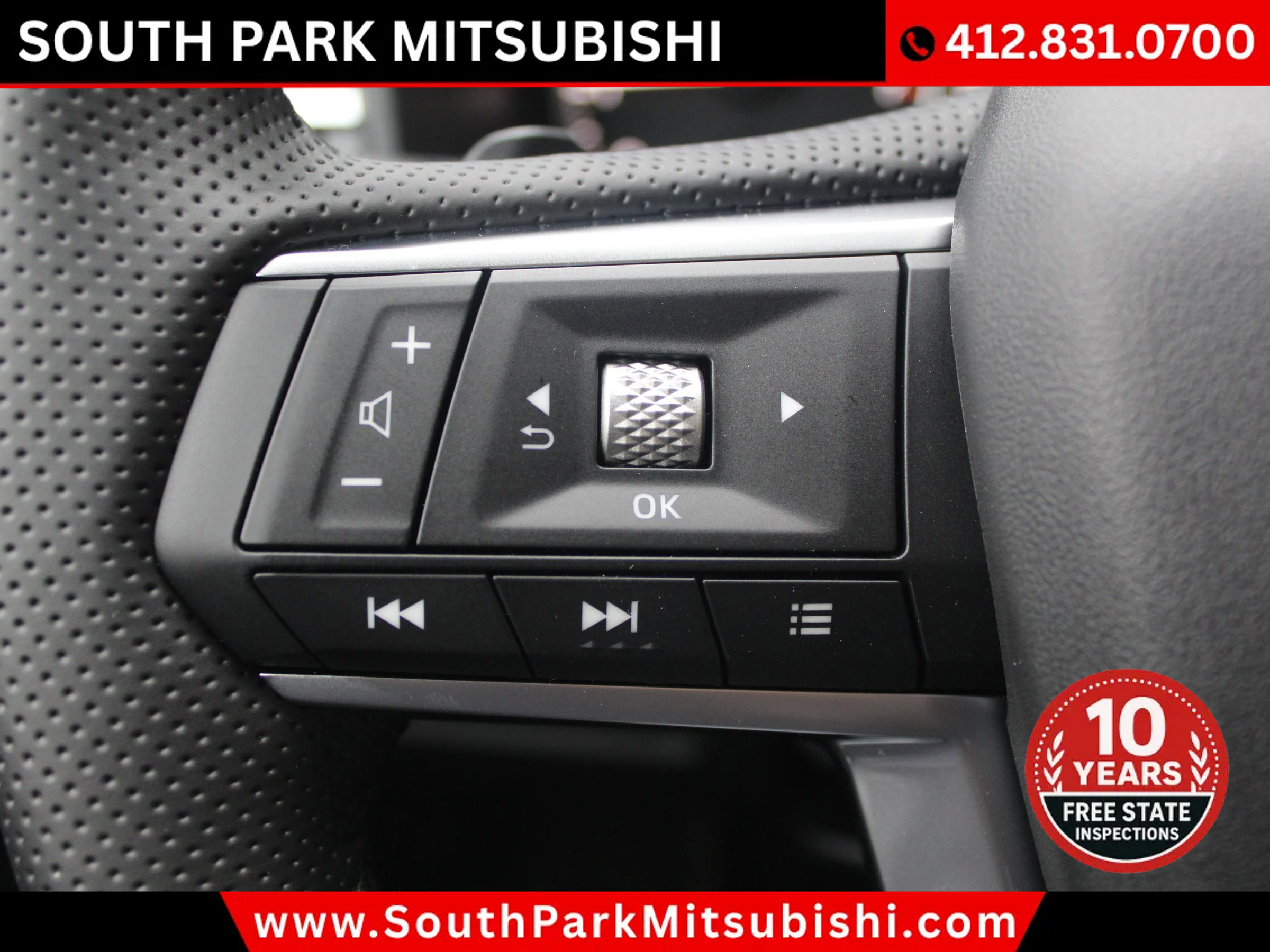 New 2025 Mitsubishi Outlander SE image 24