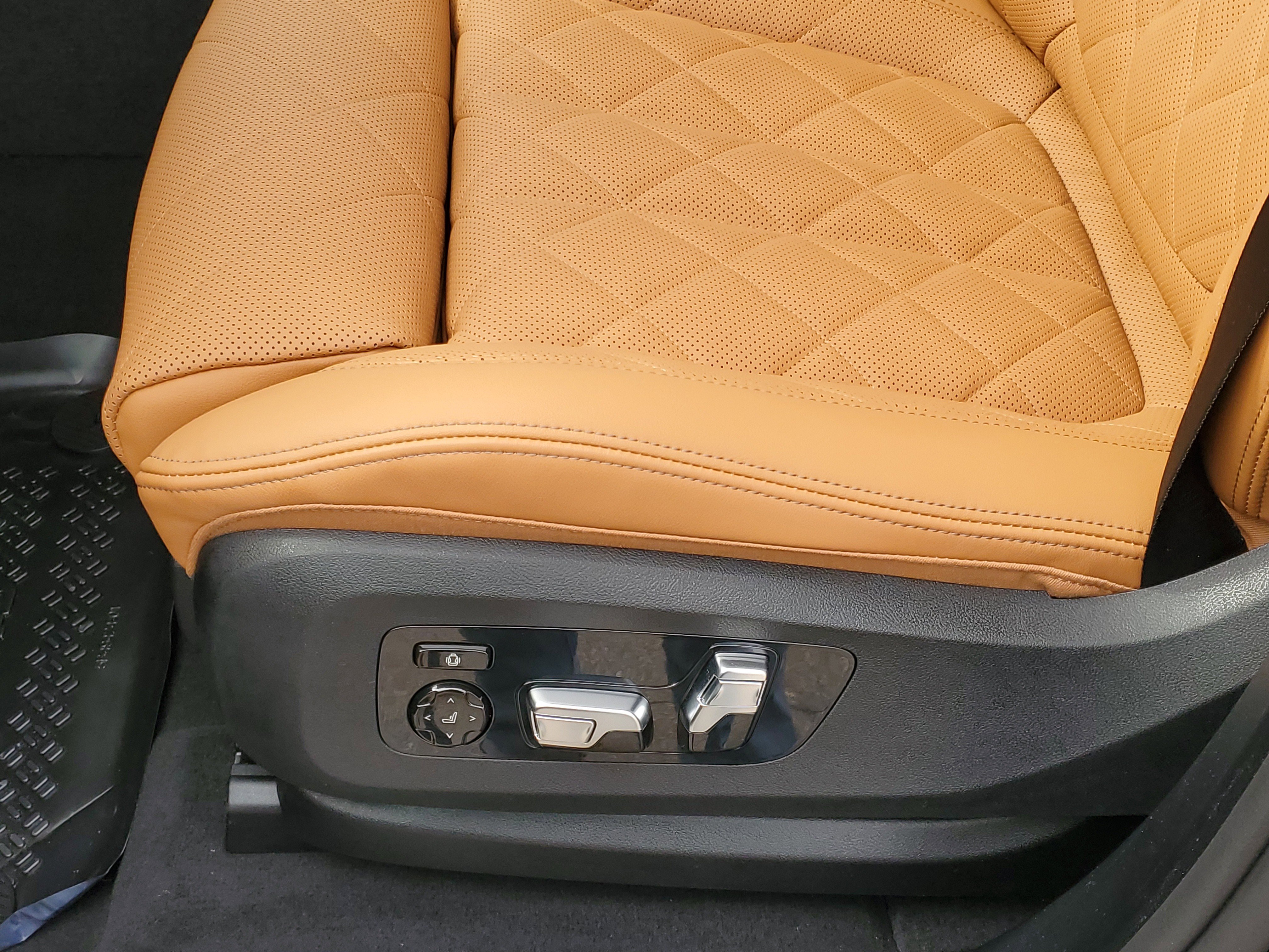 New 2026 BMW X5 xDrive40i w/ M Sport Package AWD/4WD image 9