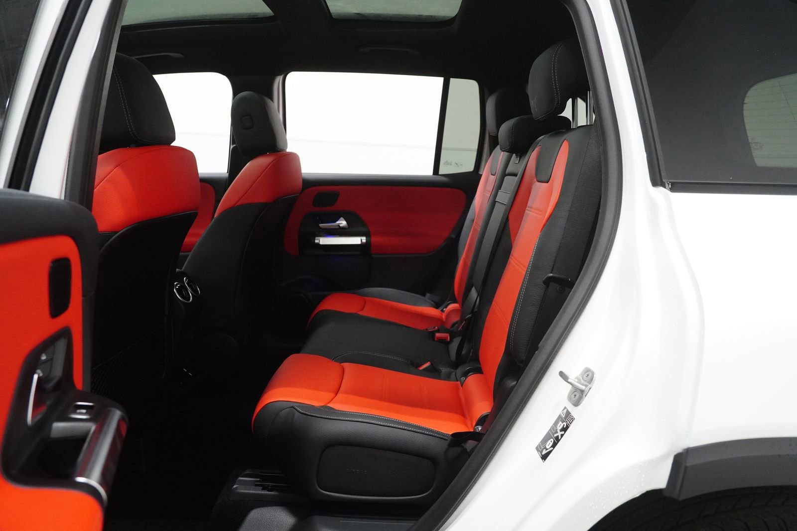 New 2026 Mercedes-Benz GLB 250 4MATIC image 17