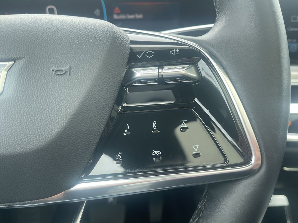 Certified 2024 Cadillac Lyriq Luxury AWD/4WD image 21
