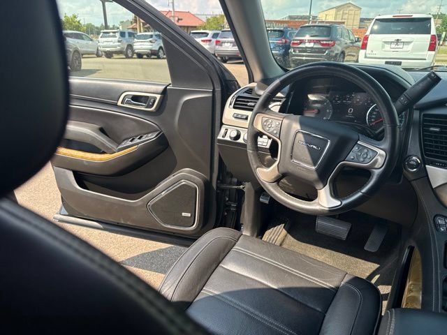 Used 2017 GMC Yukon Denali w/ Open Road Package AWD/4WD image 21
