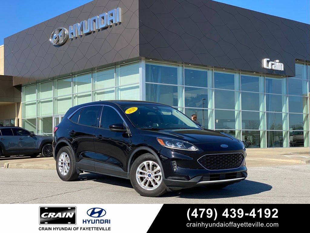 Used 2020 Ford Escape SE image 1