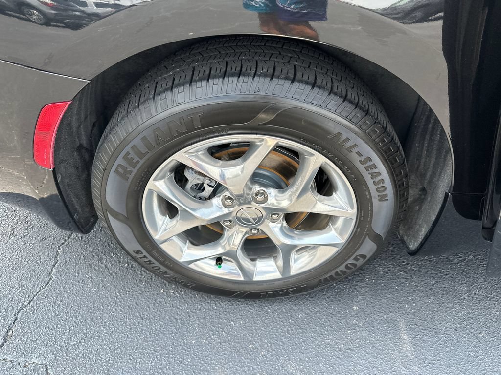 Used 2019 Chrysler Pacifica Limited FWD image 17