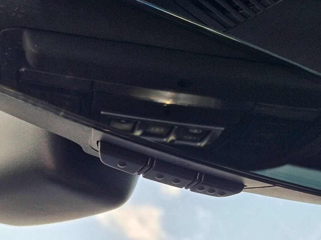 Used 2019 Jaguar XE R-Sport RWD image 31