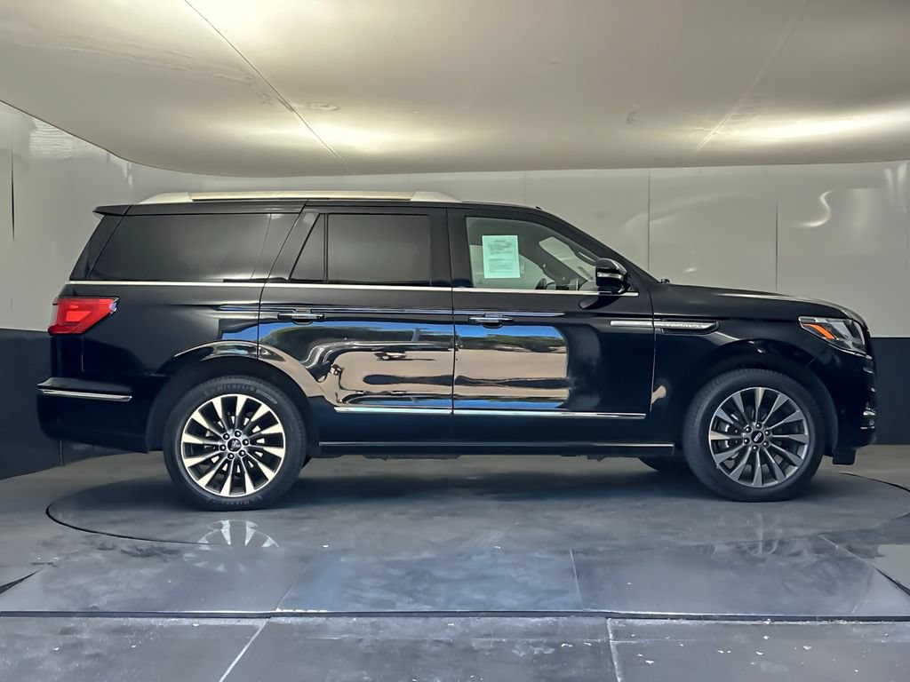 Used 2020 Lincoln Navigator Reserve w/ Luxury Package AWD/4WD image 2