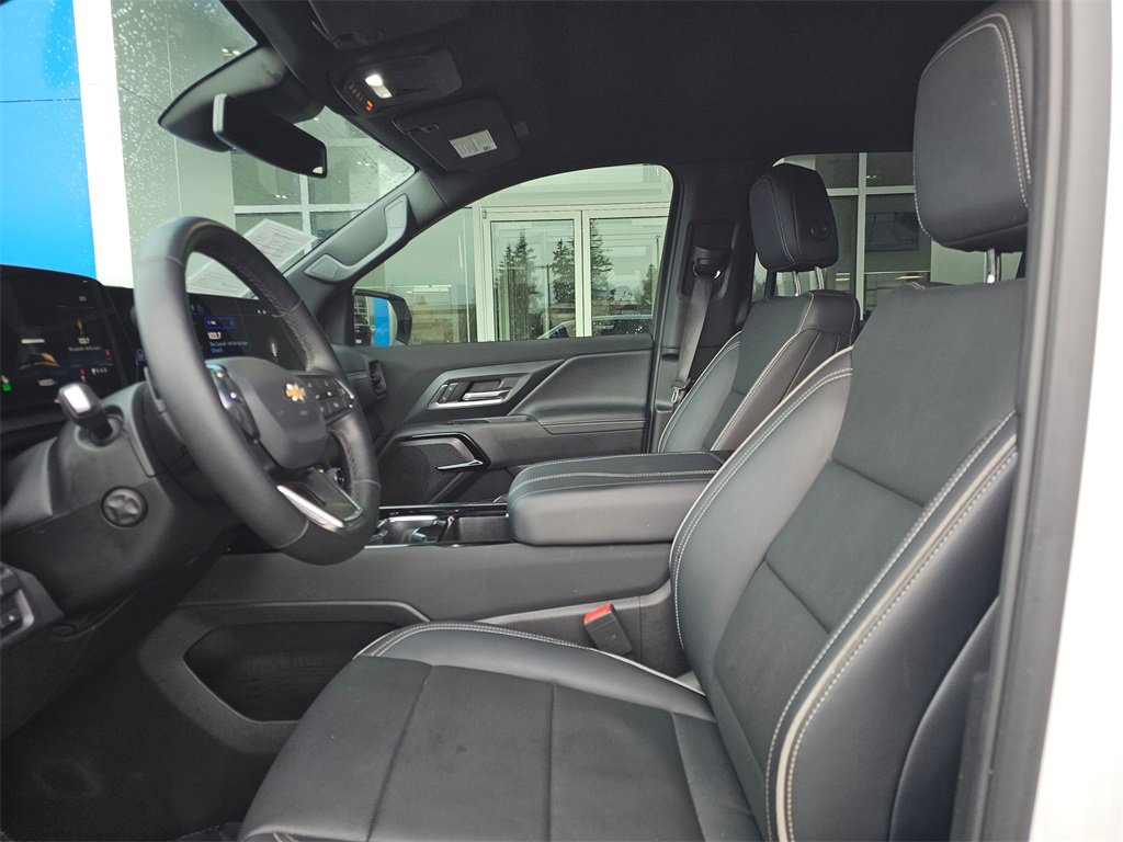 Used 2025 Chevrolet Silverado EV LT image 22