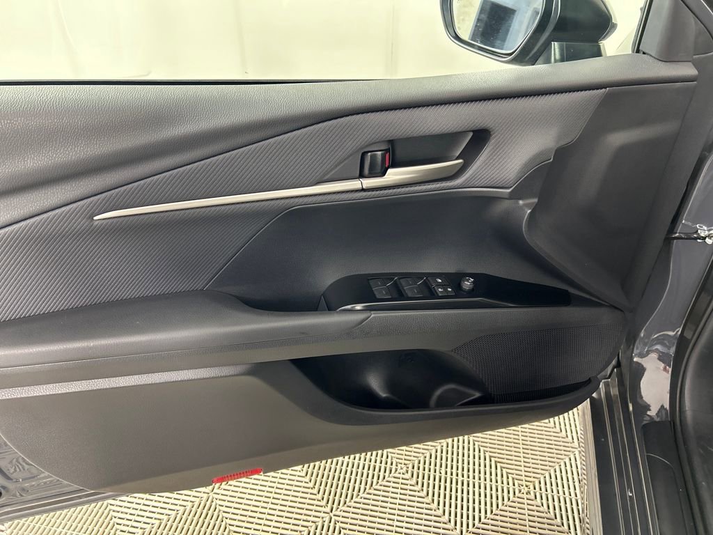Used 2025 Toyota Camry SE image 10