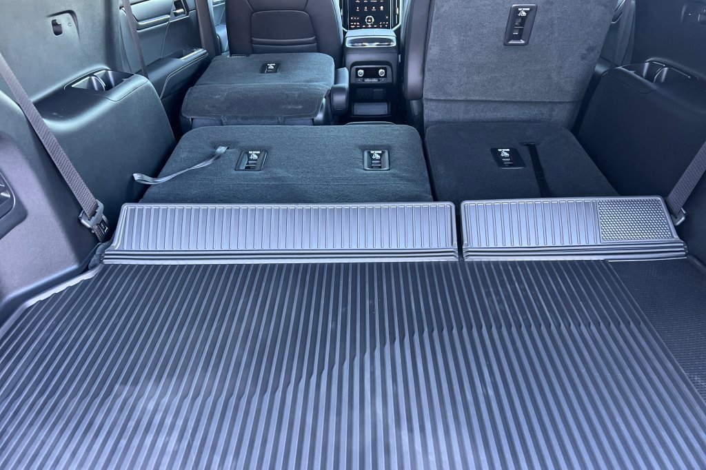 New 2026 GMC Acadia Elevation w/ Elevation Premium Package image 13