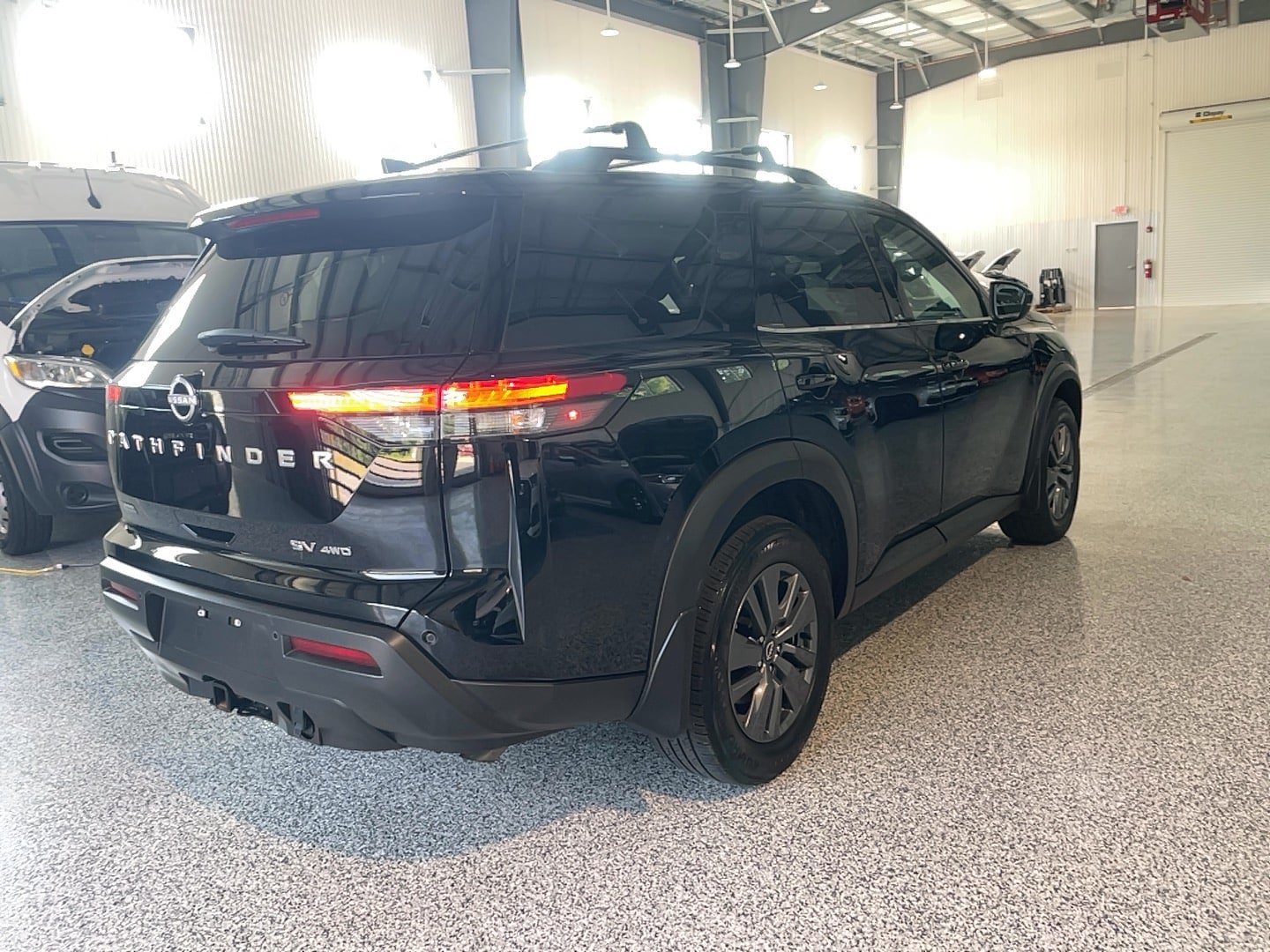 Used 2024 Nissan Pathfinder SV w/ SV Premium Package AWD/4WD image 20