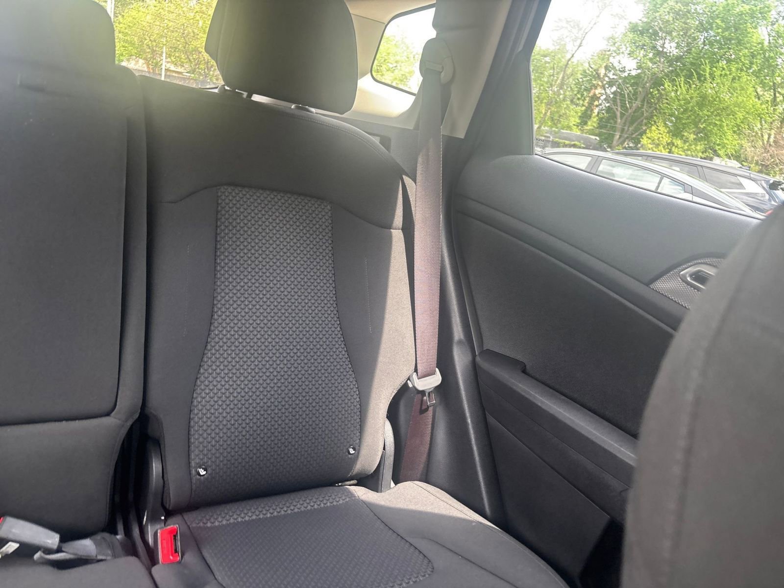 Used 2025 Kia Sportage LX image 35