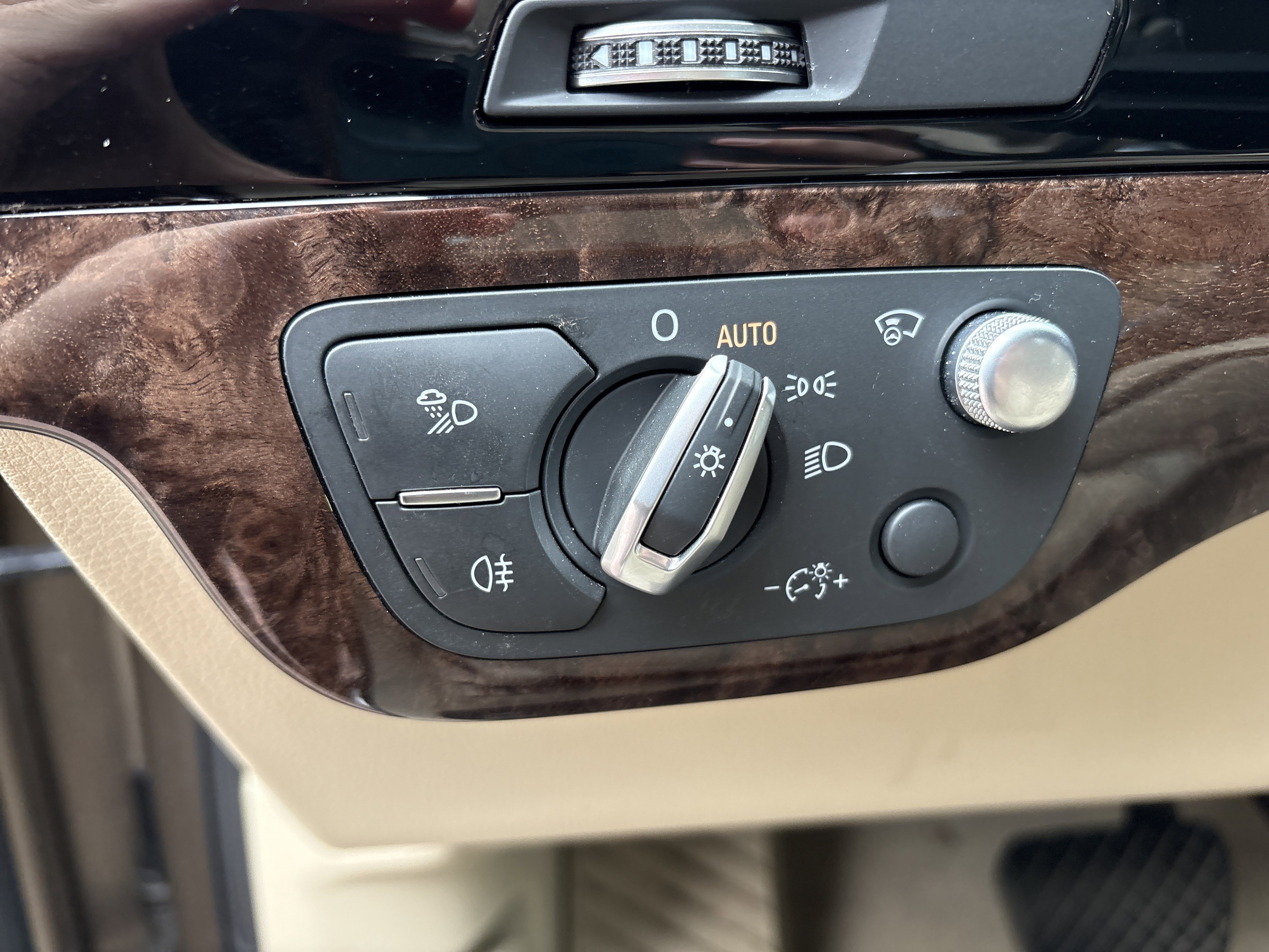 Used 2019 Audi Q7 3.0T Prestige w/ Prestige Package image 39