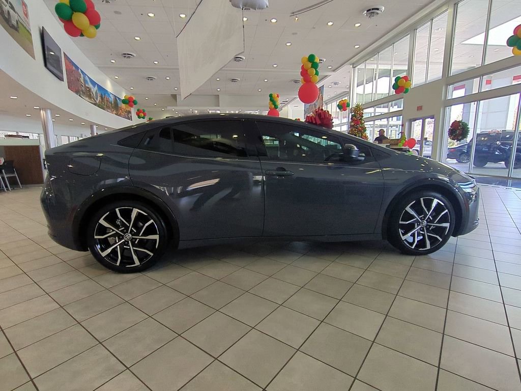 New 2026 Toyota Prius Plug-In Hybrid image 4