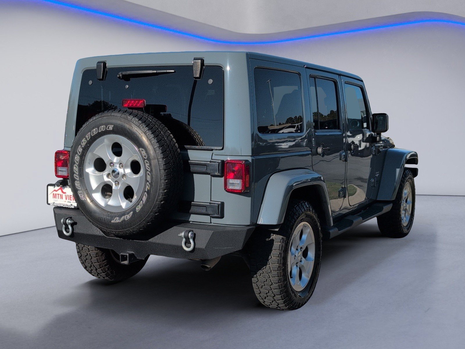 Used 2015 Jeep Wrangler Unlimited Sahara w/ Connectivity Group AWD/4WD image 5