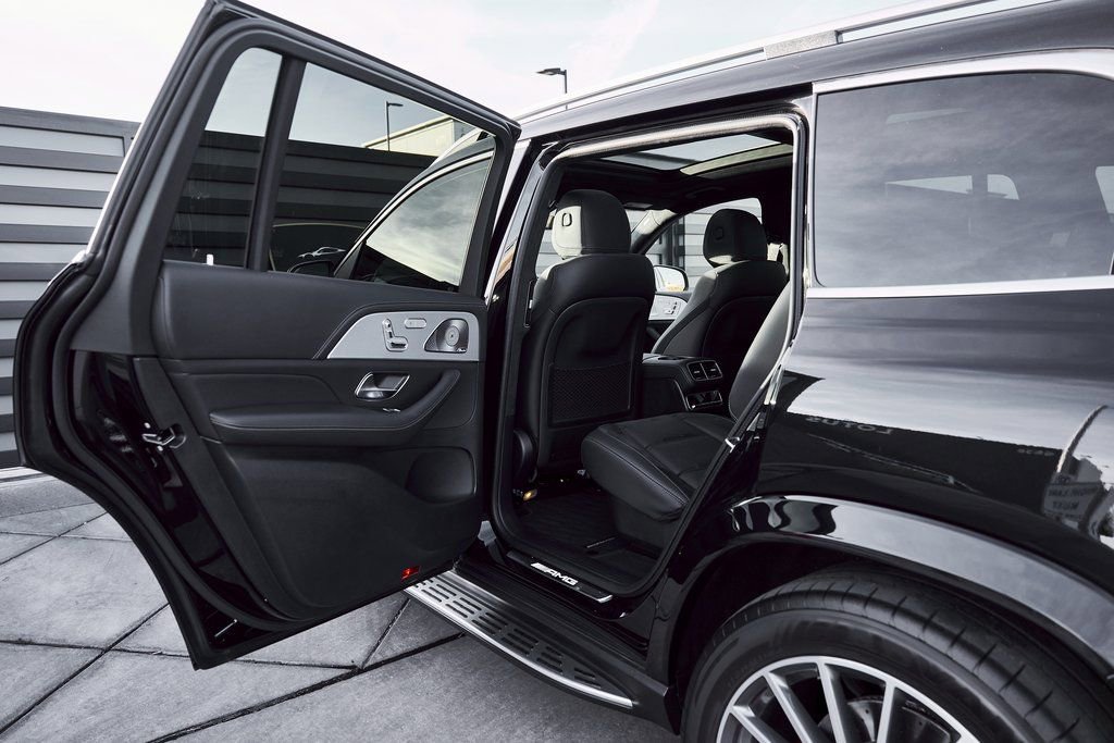 Used 2025 Mercedes-Benz GLS 63 AMG 4MATIC image 29