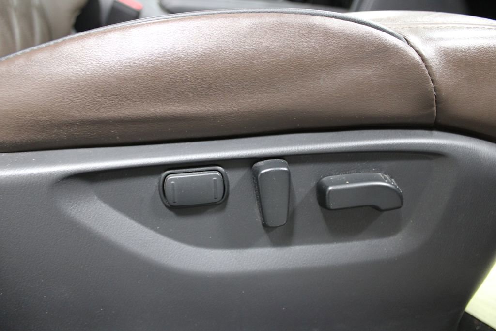 Used 2022 Nissan Armada Platinum w/ Captain's Chairs Package image 27