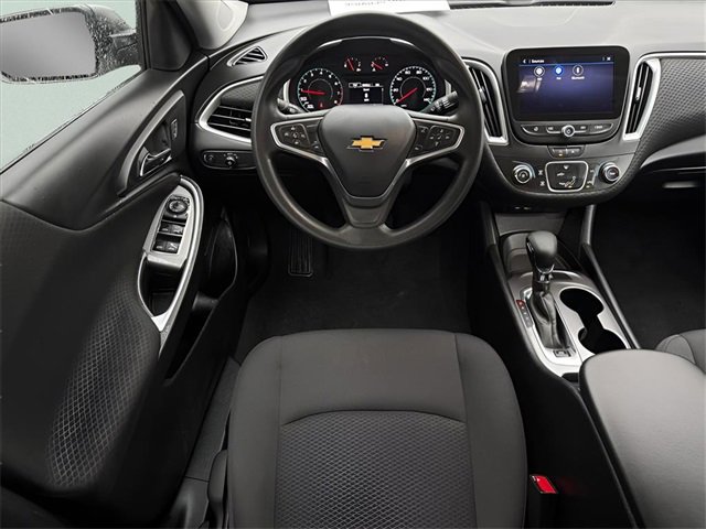 Used 2023 Chevrolet Malibu LS image 9