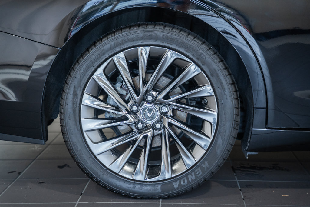 Used 2024 Lexus ES 350 w/ Accessory Package (Z2) FWD image 16