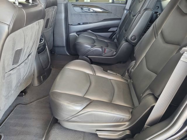 Used 2019 Cadillac Escalade Platinum w/ Escalade Sport Edition AWD/4WD image 15