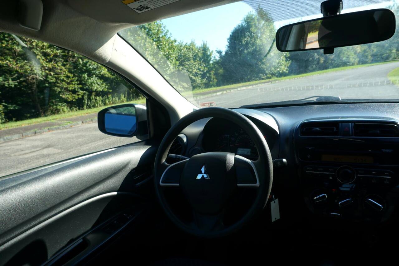 Used 2017 Mitsubishi Mirage ES image 32