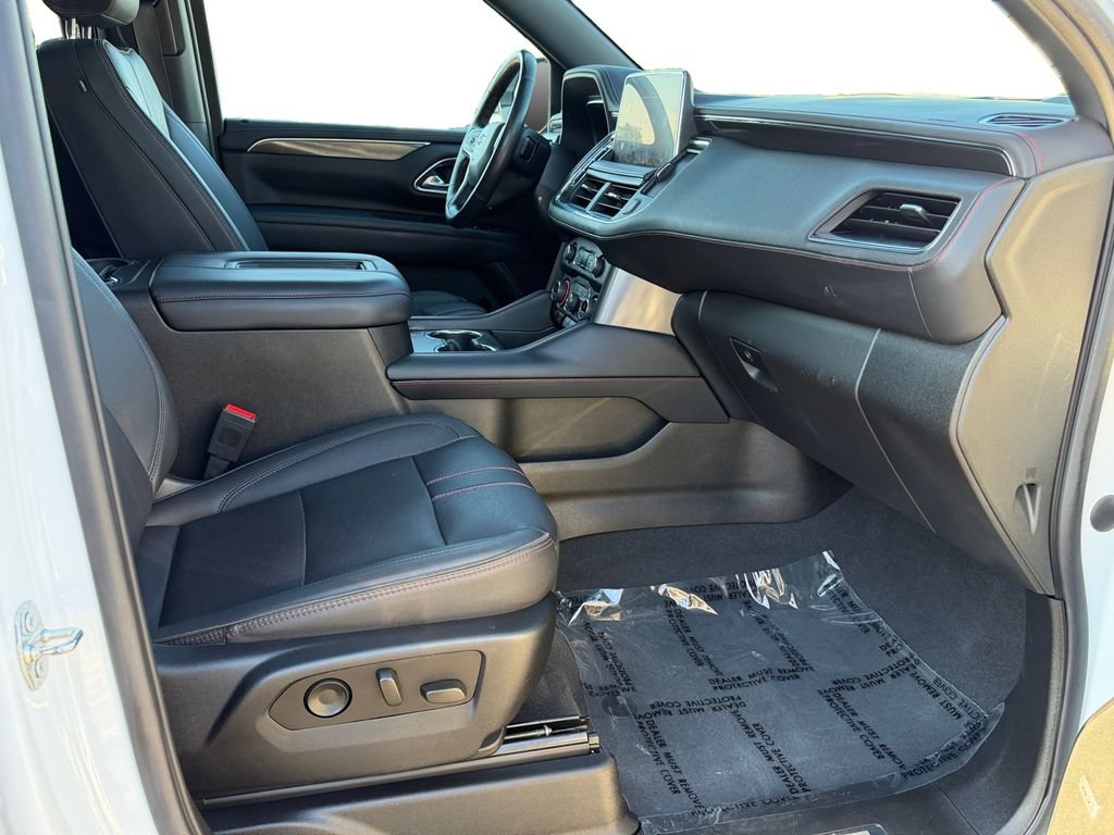Used 2022 Chevrolet Tahoe RST w/ Luxury Package AWD/4WD image 8