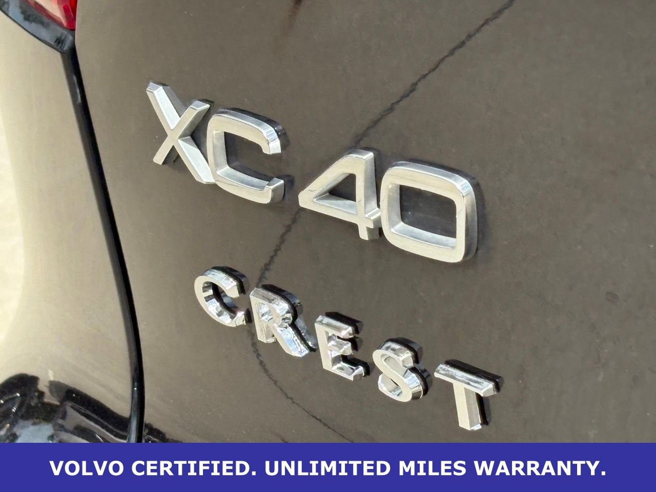 Certified 2024 Volvo XC40 B5 Plus image 12