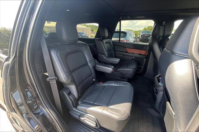 Used 2024 Lincoln Navigator Reserve w/ Monochromatic Package image 22