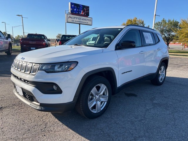 Used 2022 Jeep Compass Latitude image 1