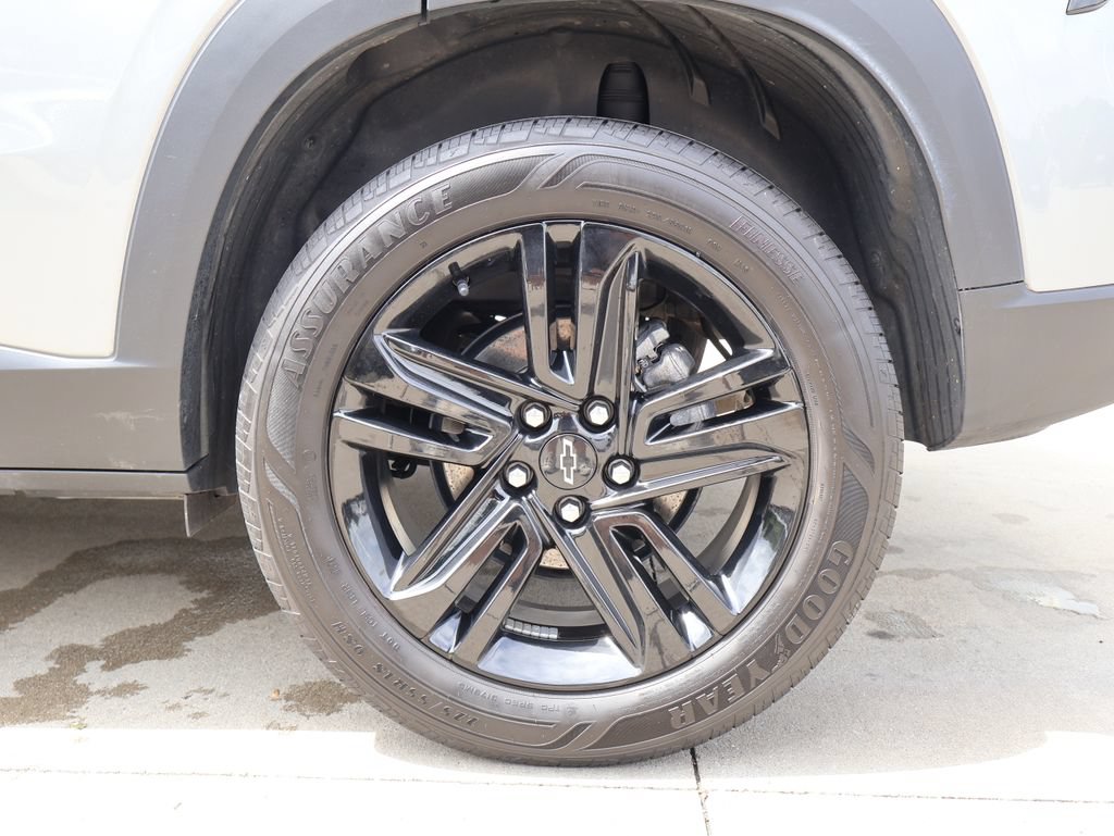 Certified 2024 Chevrolet Trax ACTIV FWD image 35