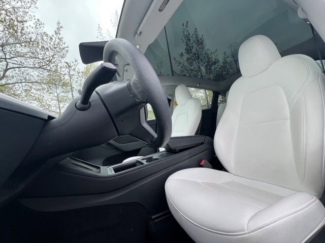 Used 2023 Tesla Model Y Long Range AWD/4WD image 14
