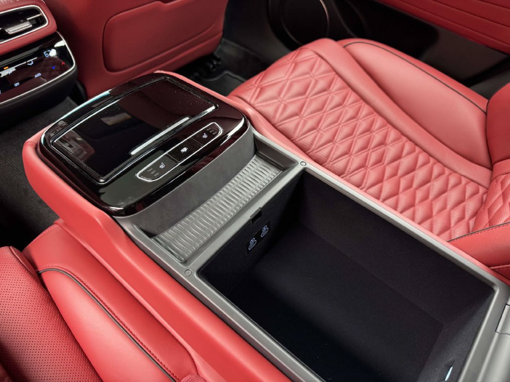 Used 2025 Genesis G80 3.5T Sport Prestige AWD/4WD image 12