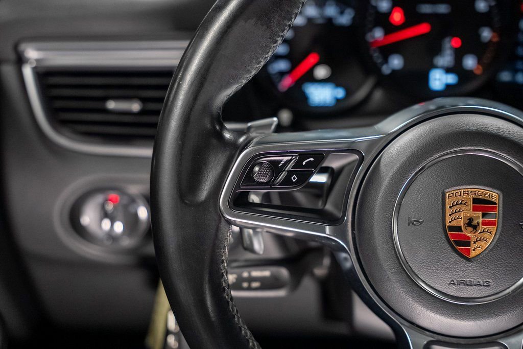 Used 2017 Porsche Macan image 41